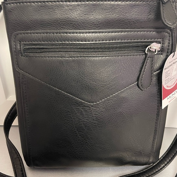 Mundi Black Crossbody Vegan Leather Multiple Compartments Adjustable Strap NWT - Picture 2 of 9
